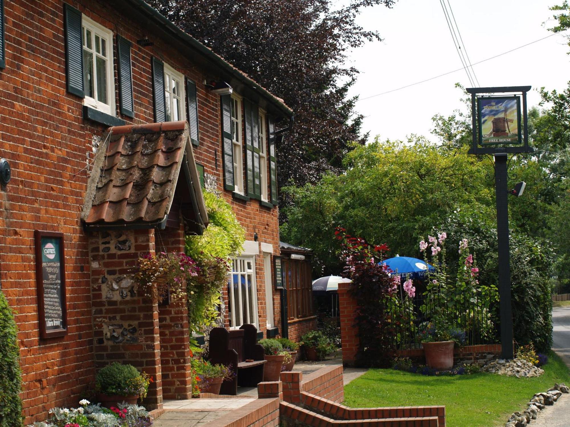 The Olde Windmill Inn Great Cressingham Extérieur photo
